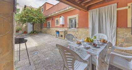 Holiday Home 'Como En Casa Jerez' with Private Terrace, Private Garden and Air Conditioning