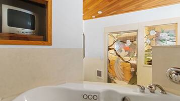 Serviettes fournies, savon, papier toilette
