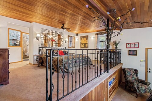 Lovely Couples Suite with Amazing Views and Privacy