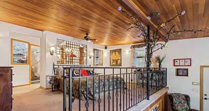 Lovely Couples Suite with Amazing Views and Privacy