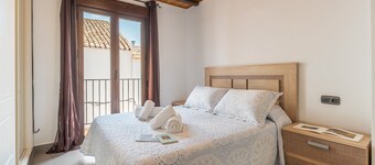 Apartment 'Planta Alta' with Private Terrace and Air Conditioning