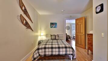 4 habitaciones, escritorio, wifi gratis y ropa de cama