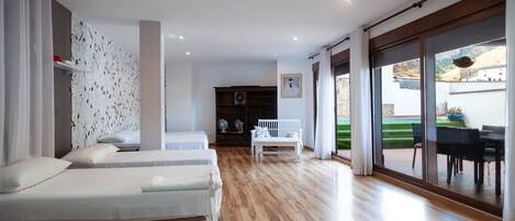 6 chambres, fer et planche Ă repasser, Wi-Fi gratuit, draps fournis