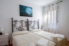 6 Schlafzimmer, Bügeleisen/Bügelbrett, kostenloses WLAN, Bettwäsche