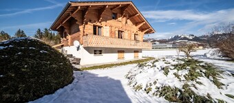 Chalet 'Phidel - 11 Personnes' with Mountain View, Private Terrace and Wi-Fi