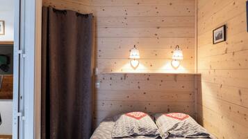 1 habitación, wifi y ropa de cama