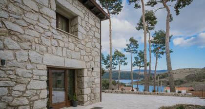 Villa 'El Nogal de Marieta' with Lake Views, Wi-Fi, and Air Conditioning