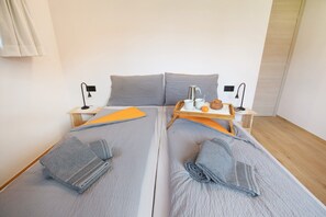 2 bedrooms, free WiFi, bed sheets, wheelchair access