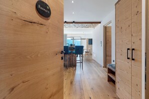 Interior - Apartment 'Moarhof Rosmarin' with Mountain View, Private Terrace and Wi-Fi (Mölten/Schlaneid)