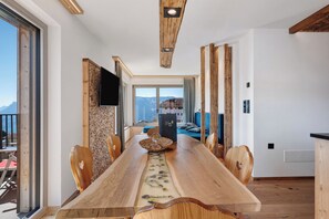 تناول الطعام