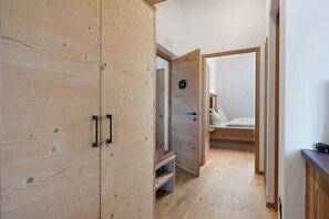1 bedroom, free WiFi, bed sheets - Apartment 'Moarhof Minze' with Mountain View, Shared Garden and Wi-Fi (Mölten/Schlaneid)