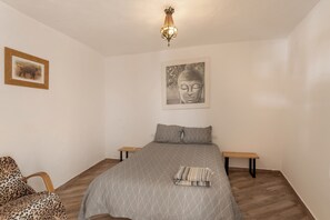 3 habitaciones, tabla de planchar con plancha y wifi gratis 