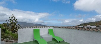 Vacation Home 'La Umbría' with Mountain View, Private Terrace and Wi-Fi