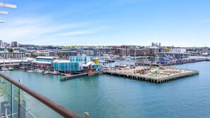 Marina - Harbour Views & Space for Four on Princes Wharf (Auckland)
