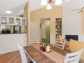 Dining - 2BR Condo w/ Pool, Tennis & 1 Mile to Beach (Kill Devil Hills)
