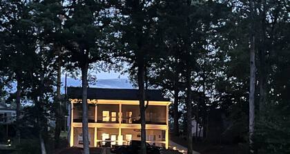 The Hideaway at Lake Hartwell