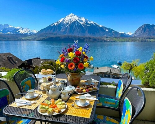 Concierge, Lake Thun/Alps Scenic Views by SwissHut