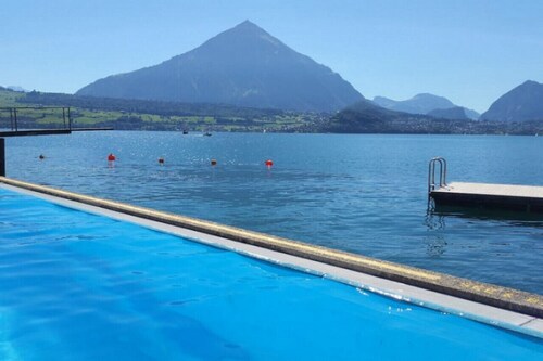 SwissHut Stunning Views Alps & Lake - Apart. Ringold Up