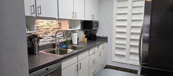 Oasis Paradise Retreat with POOL