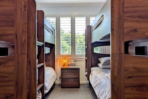 6 chambres, bureau, fer et planche à repasser, Wi-Fi