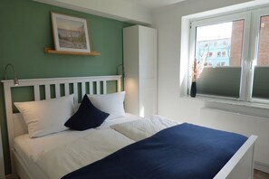 1 bedroom, WiFi, bed sheets