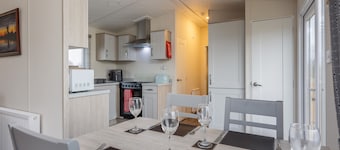 GALTRES LODGE -  a holiday cottage that sleeps 4 guests  in 2 bedrooms