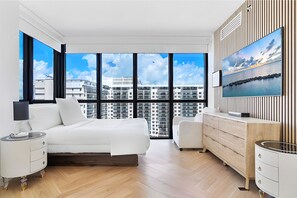 2 habitaciones, escritorio, tabla de planchar con plancha y wifi 