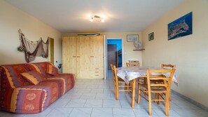 TV - Lovely, bright 4-pers studio (Agde)