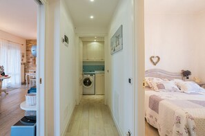 2 habitaciones, tabla de planchar con plancha, wifi y ropa de cama 