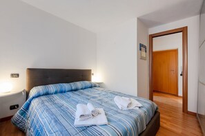 1 bedroom, iron/ironing board, WiFi, bed sheets - GuestHost - La Casetta del Golfo - La Spezia (La Spezia)
