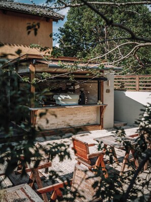 Courtyard view - ShaXi Morinoya Hotel (Dali)