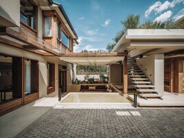 วิวสนามหญ้า