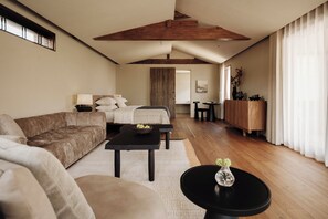Luxury Double Room, Patio, Courtyard View | Down comforters, blackout drapes, soundproofing, free WiFi - ShaXi Morinoya Hotel (Dali)