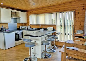 Private kitchen - 1 bedroom accommodation in Ely (Ely)