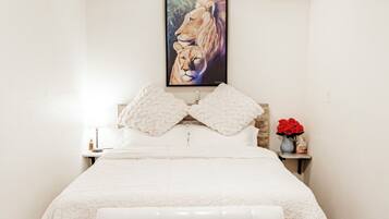 1 bedroom, in-room safe, desk, free WiFi