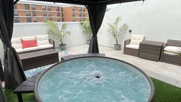 Baignoire à remous extérieure