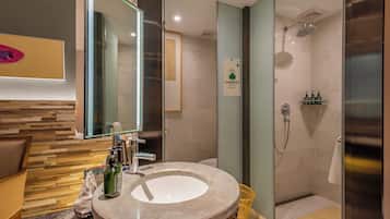 Comfort Double Room, City View | Bathroom | Shower, hair dryer, slippers, towels