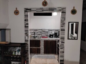 Fridge, microwave, oven, cookware/dishes/utensils - Casa Veranera (Quepos)