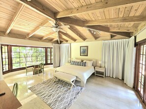 5 chambres, fer et planche à repasser, accès au Wi-Fi (inclus)