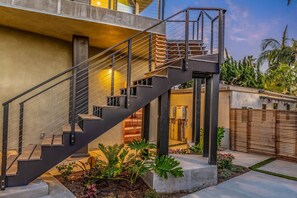 Property grounds - New! Modern Studio w/ Ocean Views- Walk to Beach! (San Diego)