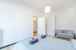 2 bedrooms, iron/ironing board, WiFi, bed sheets