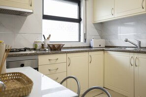 Fridge, microwave, oven, dishwasher