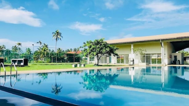 Unclassified image, 1 of 14, button - Grand Airport Transitt (Negombo)