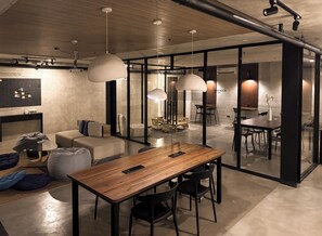 Living area - Yamato Hostel (Pasay)