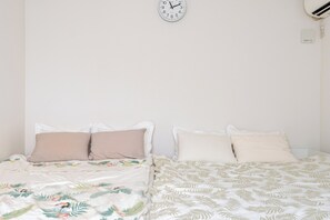 2 bedrooms, desk, iron/ironing board, free WiFi