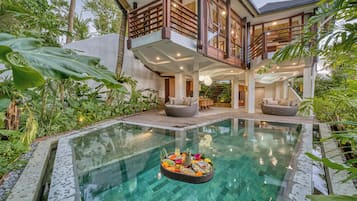Biệt thự Deluxe, quang cảnh hồ bơi | Bộ đồ giường cao cấp, két bảo mật tại phòng, màn/rèm cản sáng