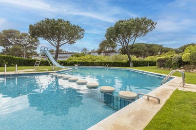 Semi-detached house Calella de Palafrugell - with sea views and communal pool