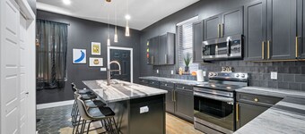 Artsy Creative Haven Home St. Louis Art District