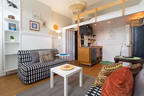 BlingBling microflat in Fishtown proper Dog-Friendly, SAFE, W/D and fast Wi-Fi