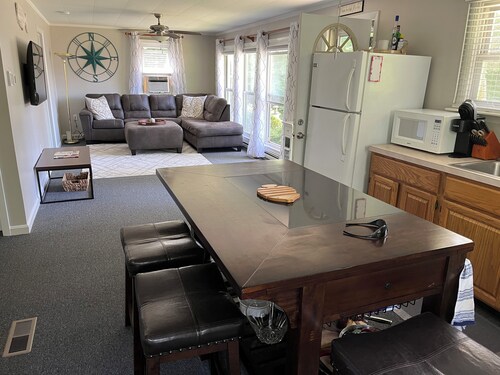 Charming 3-bedroom house in fabulous Charlestown with WiFi, AC